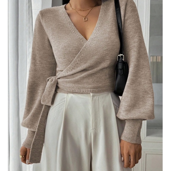 Cozy Solid V neck Wrap Side Tie Knit Cropped Sweater Top - Picture 3 of 7